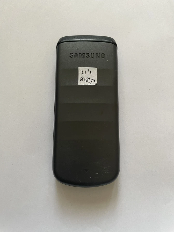 Samsung E1100 Black (Unlocked) Mobile Phone, photo 4 of 4