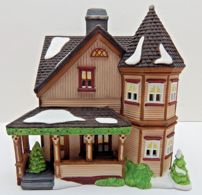 Dept 56 HVC New England Village Thomas T. Julian House #56570 Old Stock w/Lt Cd