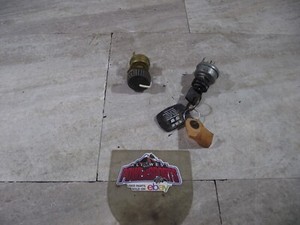 2013 JOHN DEERE RSX 850I SPORT. IGNTION KEY WITH DIFF LOCK SWITCH (OPS1227)