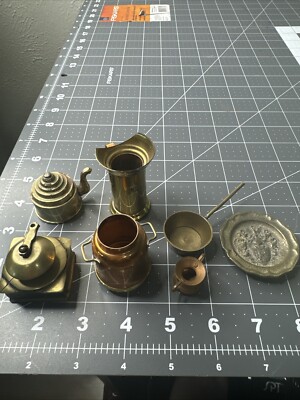 Six  PIECE MINIATURE BRASS DOLL HOUSE  KITCHEN ITEMS