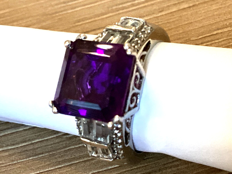 Ladies Blue Amathyst Ring w/Clear Stones On Sides /Size 6.5 /925 Silver
