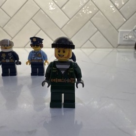 LEGO City (60140) Minifigure Set Police & Bandits
