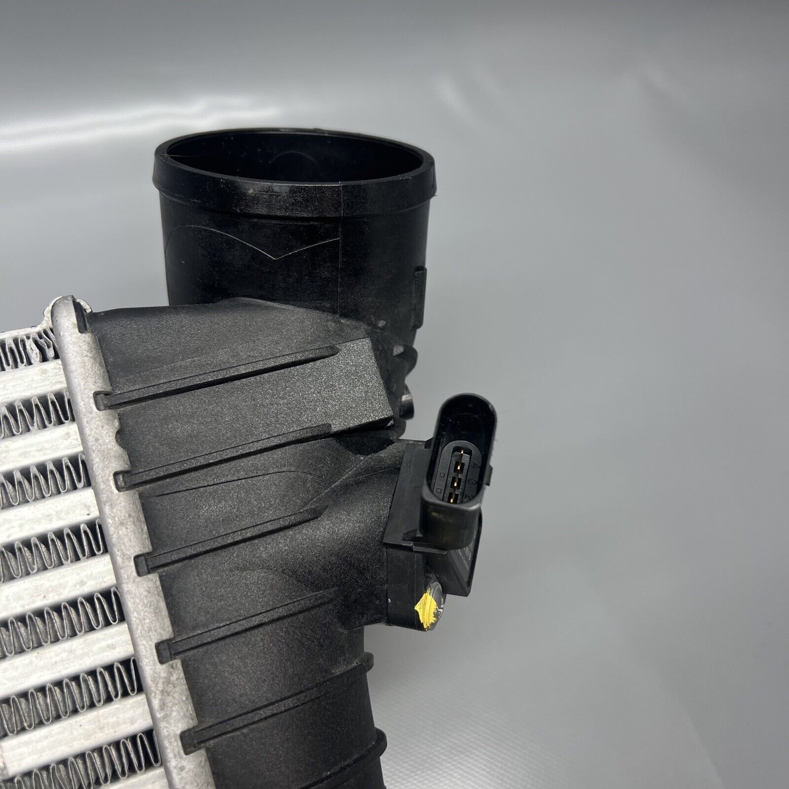 BENTLEY FLYING SPUR INTERCOOLER V8 RIGHT 2009 2010 2011 2012 OEM 3W0145804E