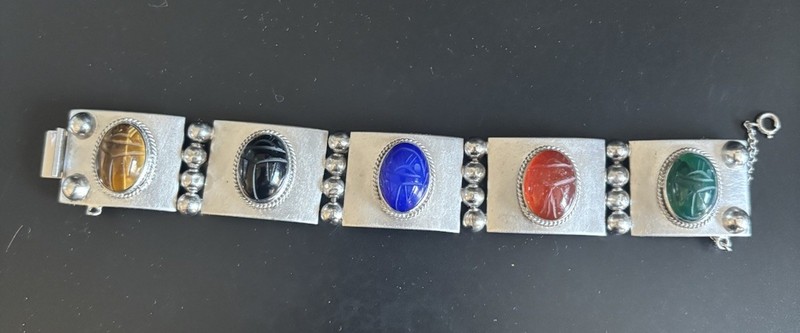 VTG 70s Harry S. Bick Signed Stone Scarab & Sterling 1” Cuff Bracelet 73.1g