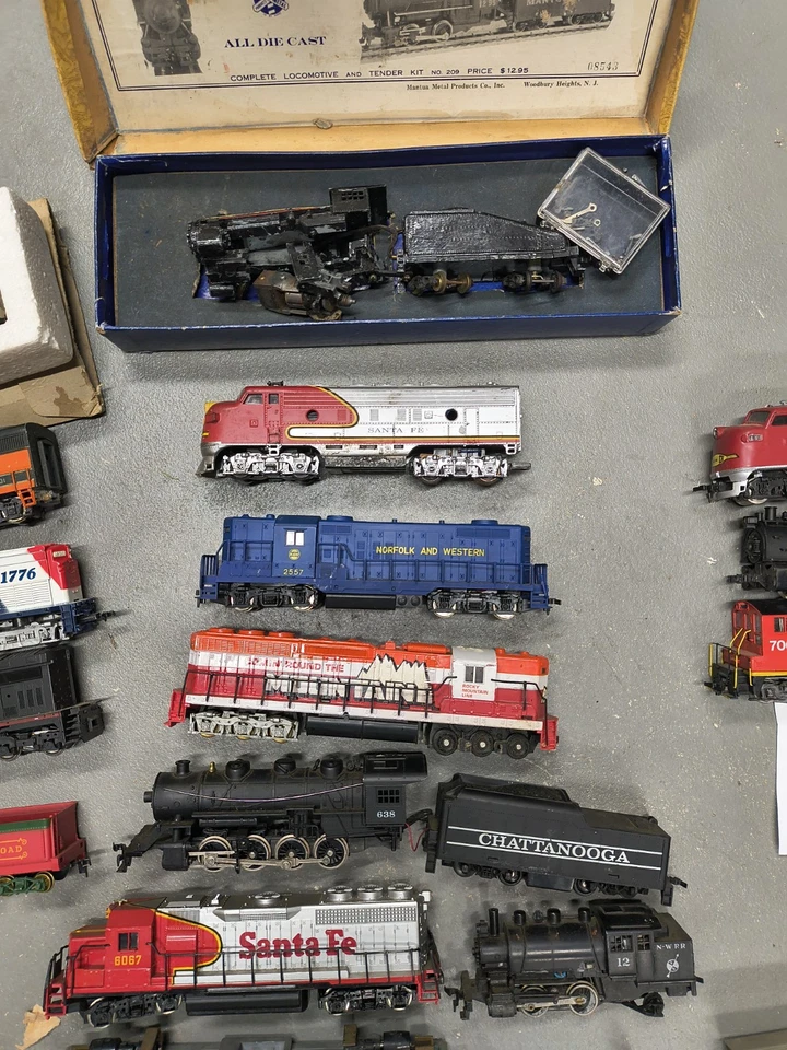 Big Lot Of Ho Scale Locomotive's Canadian National, Mantua, Rivarossi+Other's  - Image 3 of 4