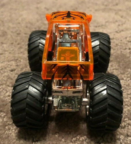Hot Wheels Monster Jam PROWLER Metal base X ray body Monster truck Xraycer 1/64 - Picture 5 of 5