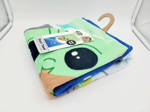 "Toalla de playa Star Wars: The Mandalorian verde/azul 28"" x 58"" piscina nueva" Foto 3 de 4