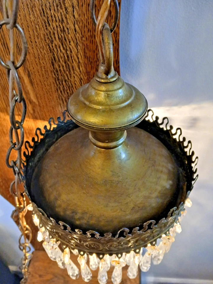 Vintage Crystal Three-Tier Swag Chandelier 19" x 9" - Image 3 of 4