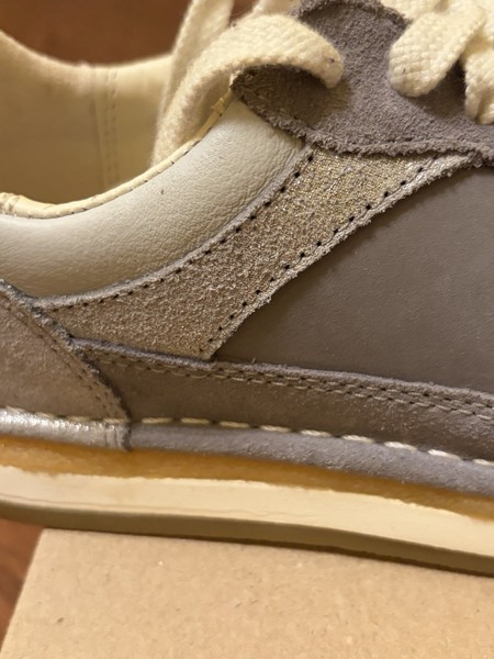 Clarks Unisex Zapatillas Deportivas de Caña Baja con Cordones Gris Beige Liso 5