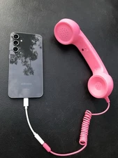 Pink Retro Cute Handset for iPhone & Samsung – 3.5mm + Type-C Calling 
