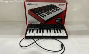 Akai MPK Mini USB MIDI Keyboard Controller
