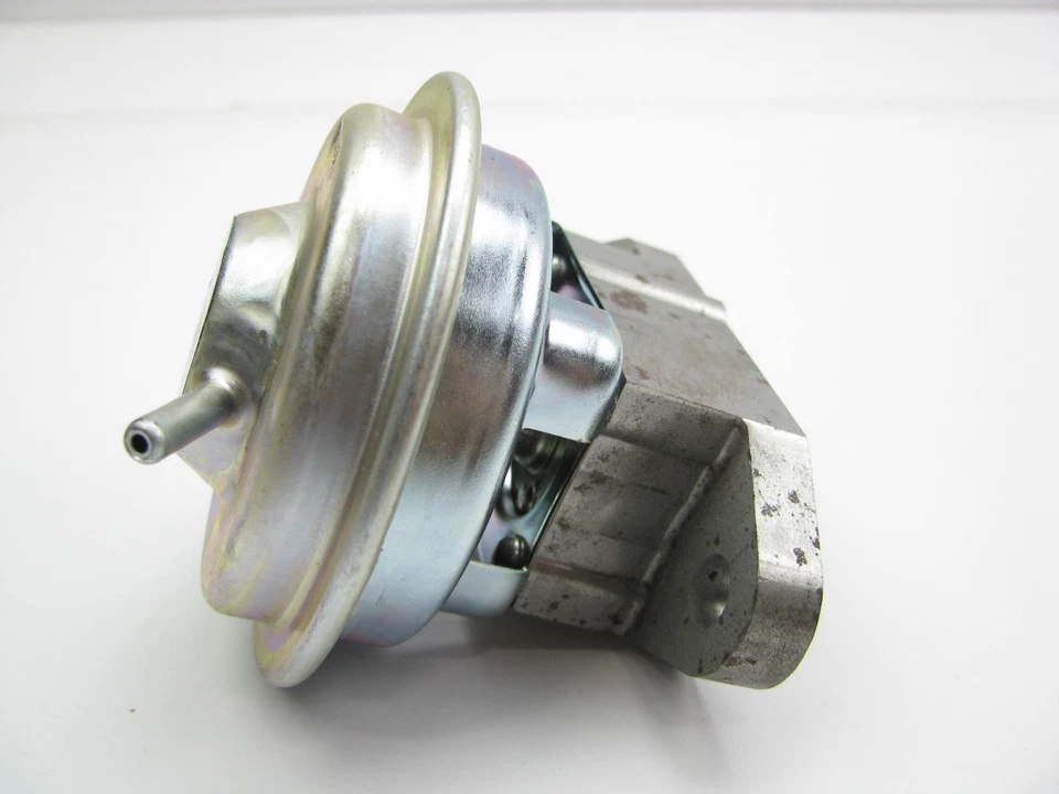 Válvula Carter 33-35 EGR - 1976-1978 Ford 171 2,8 L V6 Foto 3 de 4