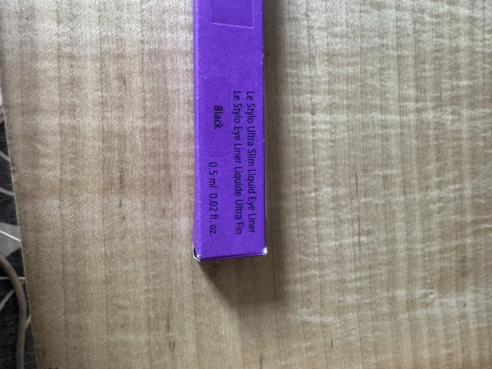 Delineador de ojos líquido ultra delgado Chantecaille Le Stylo NEGRO nuevo en caja Foto 3 de 3