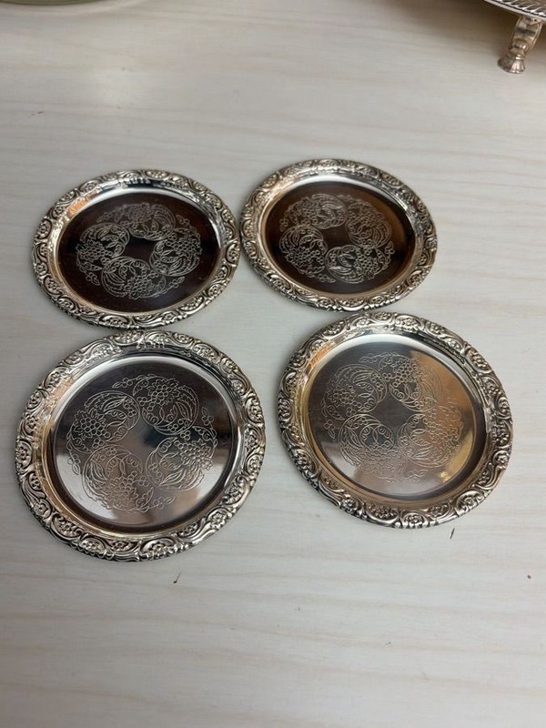 Set of 4 Victorian Floral Silverplate Round Drink Coasters Etched Centers