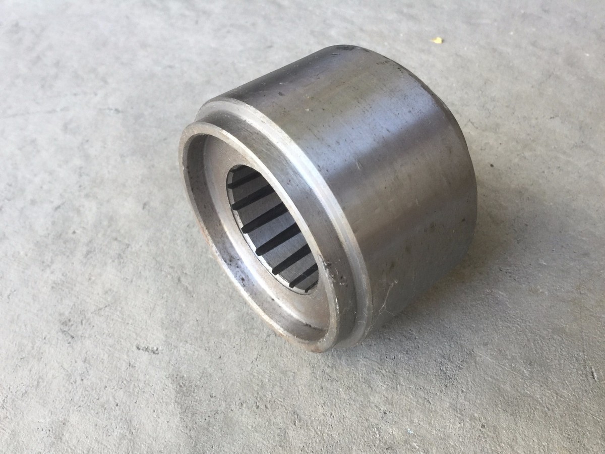 15 Tapered Spline Blade Hub for most Gearboxes 75HP & up, Rhino