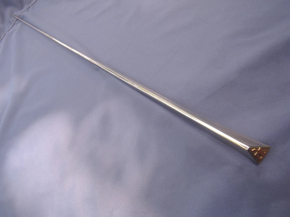 LANCIA APPIA Serie 3 Usado Original CAPUCHA LANZA con Latón Logo "A" APPIA SEDAN Foto 4 de 4