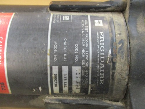 70 71 Corvette Chevelle Frigidaire A/C Compressor 5910738 - Picture 2 of 4