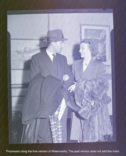 FAMOUS PHOTOGRAPHER 1942 MR & MRS MALEAN PATTERSON  1942  NEGATIVE LOT SCARCE - Afbeelding 1 van 3