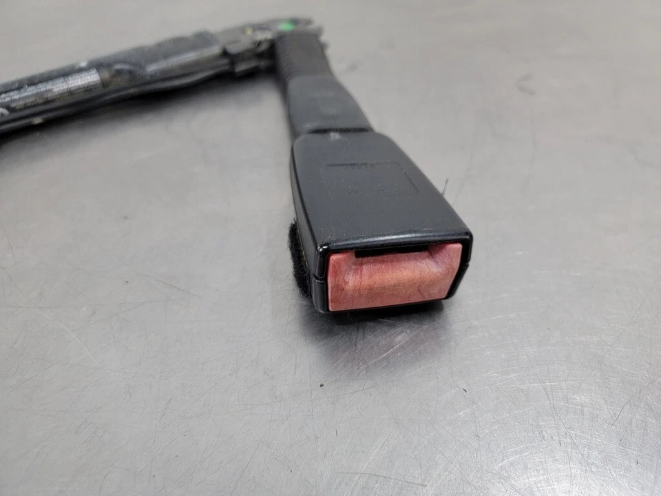 06-13 BMW E90 E92 3 SERIES 328i 335i FRONT RIGHT PASSENGER SEAT BELT BUCKLE OEM - Image 2 of 4