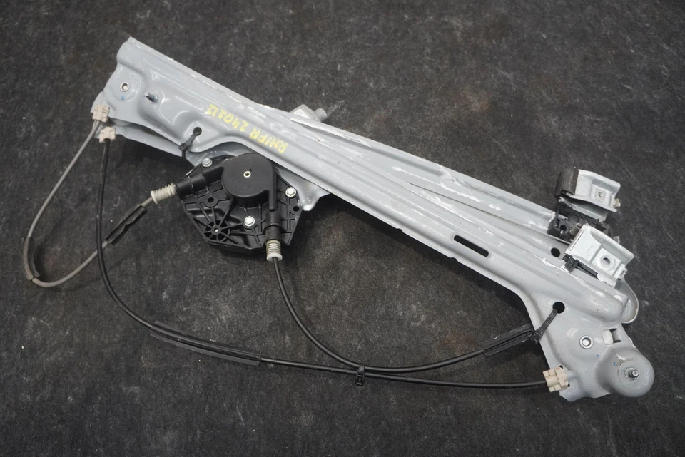 Motor regulador ventana puerta pasajero delantero derecho 84621038 GMC Sierra 2500 14-19 Foto 2 de 3