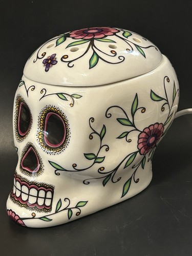 Scentsy Sugar Skull Full Size Wax Warmer Retired Dia De Los Muertos Calavera
