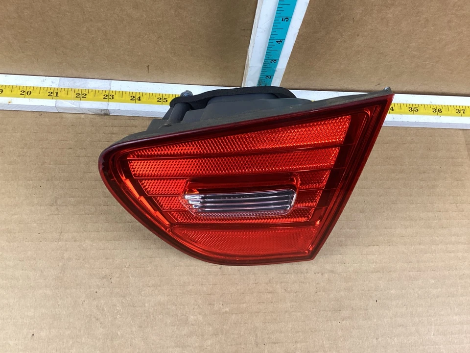 Conjunto de luz trasera interior derecha Hyundai Elantra 2007-2010 92403‐2H00 OEM Foto 2 de 4