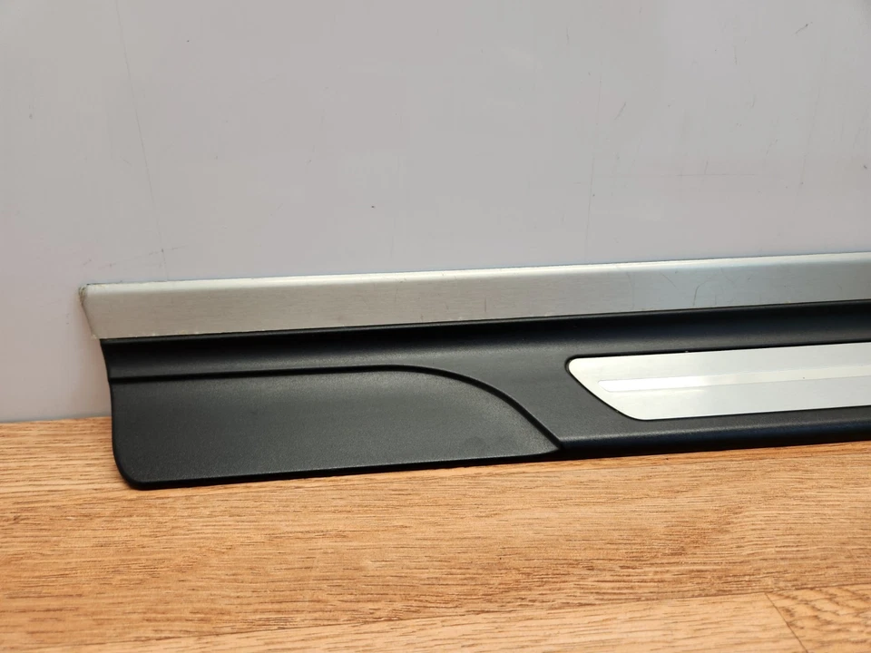 ✅ 01-06 原始设备制造商宝马 E46 325Ci 330Ci 右乘客侧门窗盖装饰 — 第 3/4 张图片