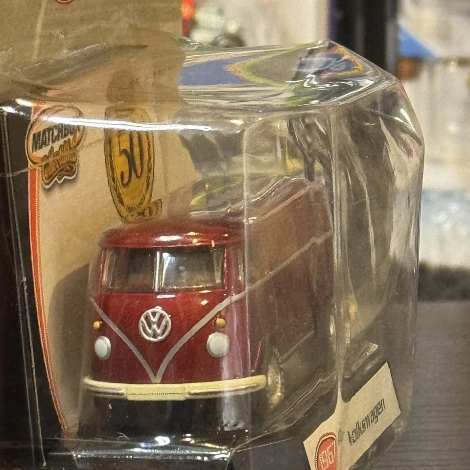 Matchbox 50th 1952-2002 Anniversary Collection 1967 VW Bus 1:64 Scale Diecast - Image 3 of 4