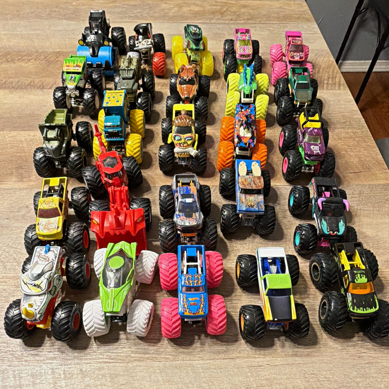 Hot Wheels Monster Jam Trucks Diecast Lot of 25