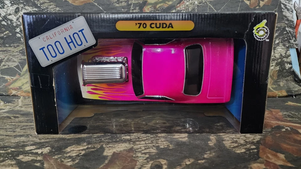 FUNLINE 1/18 1970 CUDA BARRACUDA DIECAST CAR FANTASY HOT PINK HOT ROD FLAMES Z3 Foto 3 de 4