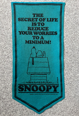 1970s Snoopy/Peanuts blue felt banner pendant - 'Reduce Worries