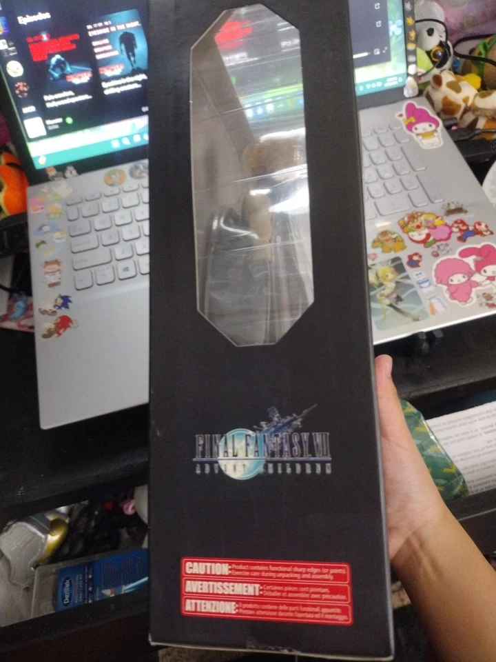 Экшн-фигурка Play Arts Final Fantasy VII 7 Advent Children Cloud Strife ЗАПЕЧАТАННАЯ - Изображение 2 из 4