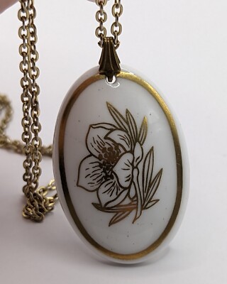 Vintage Danbury Mint Christmas 1979 Limited Edition Bone China Pendant  Necklace UK