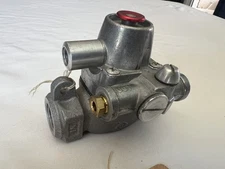 Vintage Robertshaw Model TS11G Gas Thermal Safety Valve 3/8" X 3/8" Pipe #303