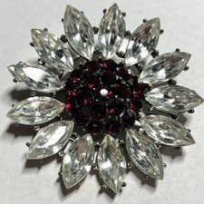 Vintage Albert Weiss Unigue Red Center W/ Clear Rhinestones Pin Xlnt Cond.