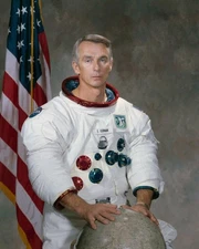 1971 NASA Astronaut Eugene A. Cernan Portrait - 8x10 Photo On 8.5x11 #1826