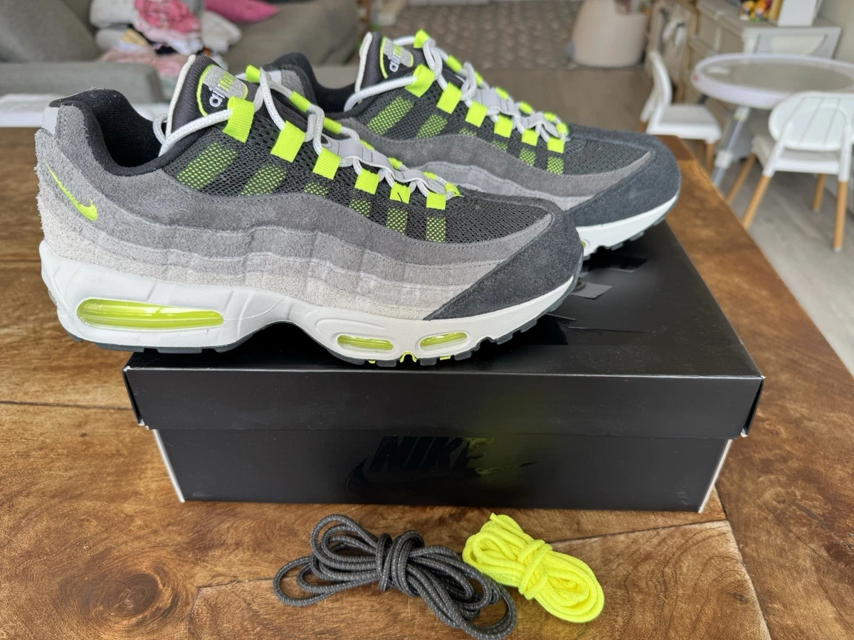 Preços baixos em Nike Air Max 95 Black Dark Grey | eBay