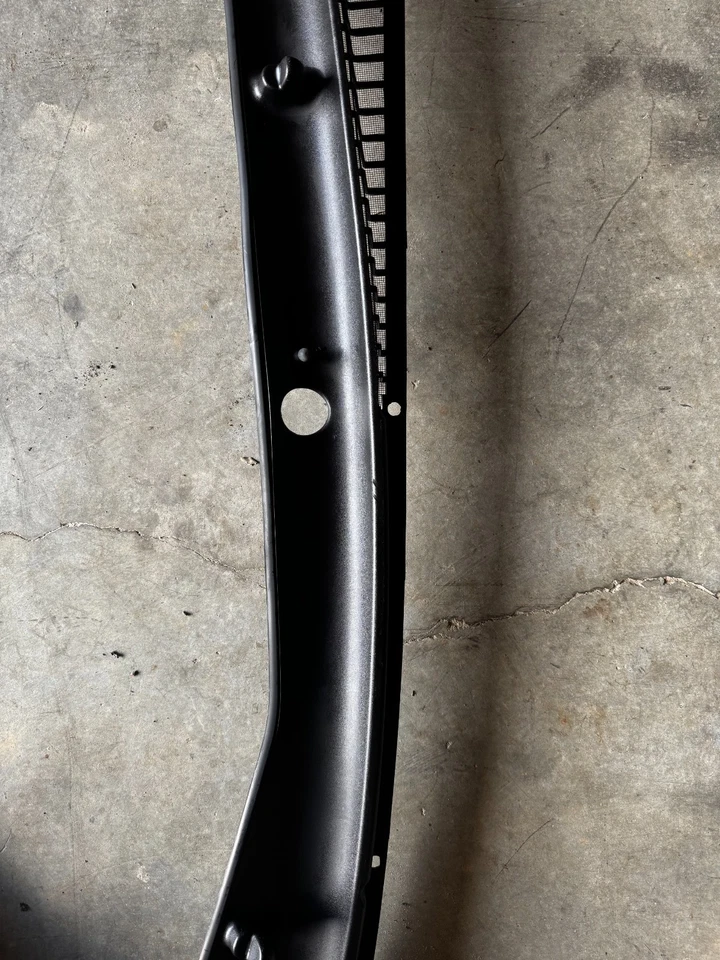 1997-04 C5 Corvette para-brisa dianteiro capô acabamento de ventilação painel limpador tampa fabricante de equipamento original - Imagem 4 de 4