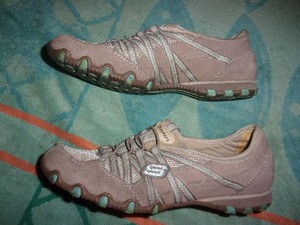 skechers shoes size 6