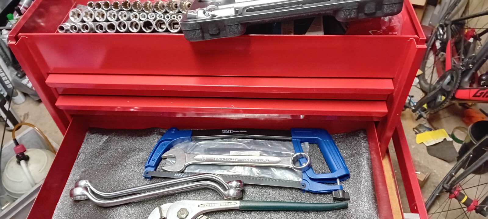 Snap on tool boxes KRA55 & IN324 with tools used good condition, North