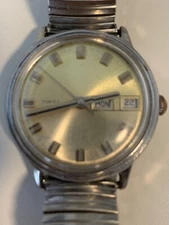 Vintage TIMEX MECHANICAL WIND WATCH parts/repair Day/Date