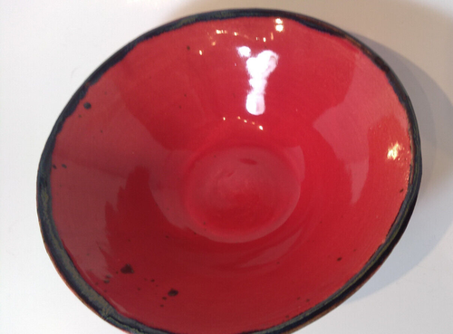 Bowl Hand Thrown Spicy Red Black Random Top Glaze 8.5 Inch Diameter 3 Inch Tall - Picture 4 of 8