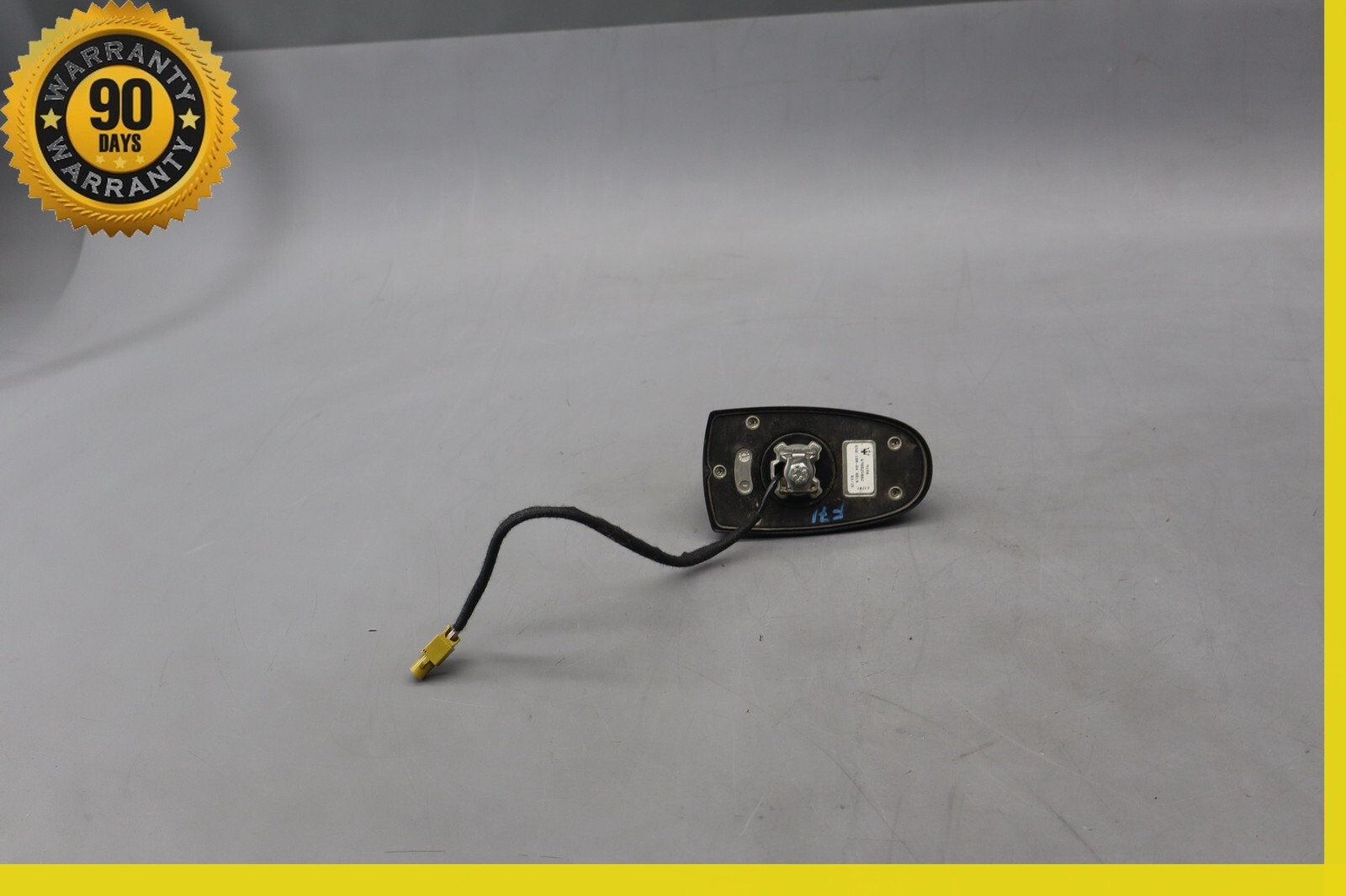 Maserati Ghibli 2014-2017 Antenna P/N 670025882