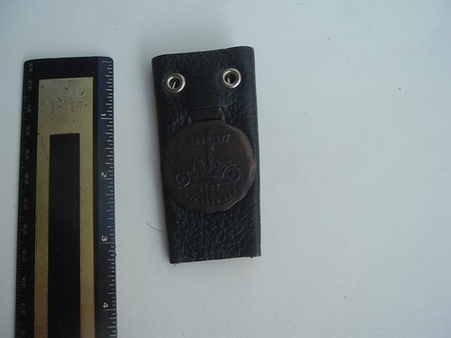 Vintage Tourist Automobile Leather Key Case Holder Fob