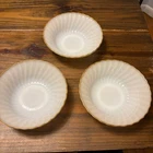 VINTAGE ANCHOR HOCKING WHITE SWIRL GOLD TRIM 8.5” Serving BOWL USA