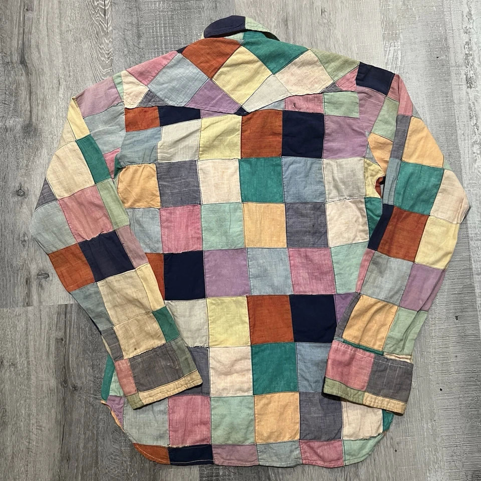 Camisa boho de colección de los años 60/70 colorida con patchwork de lino cuello de daga hippie para hombre con botones Foto 2 de 4