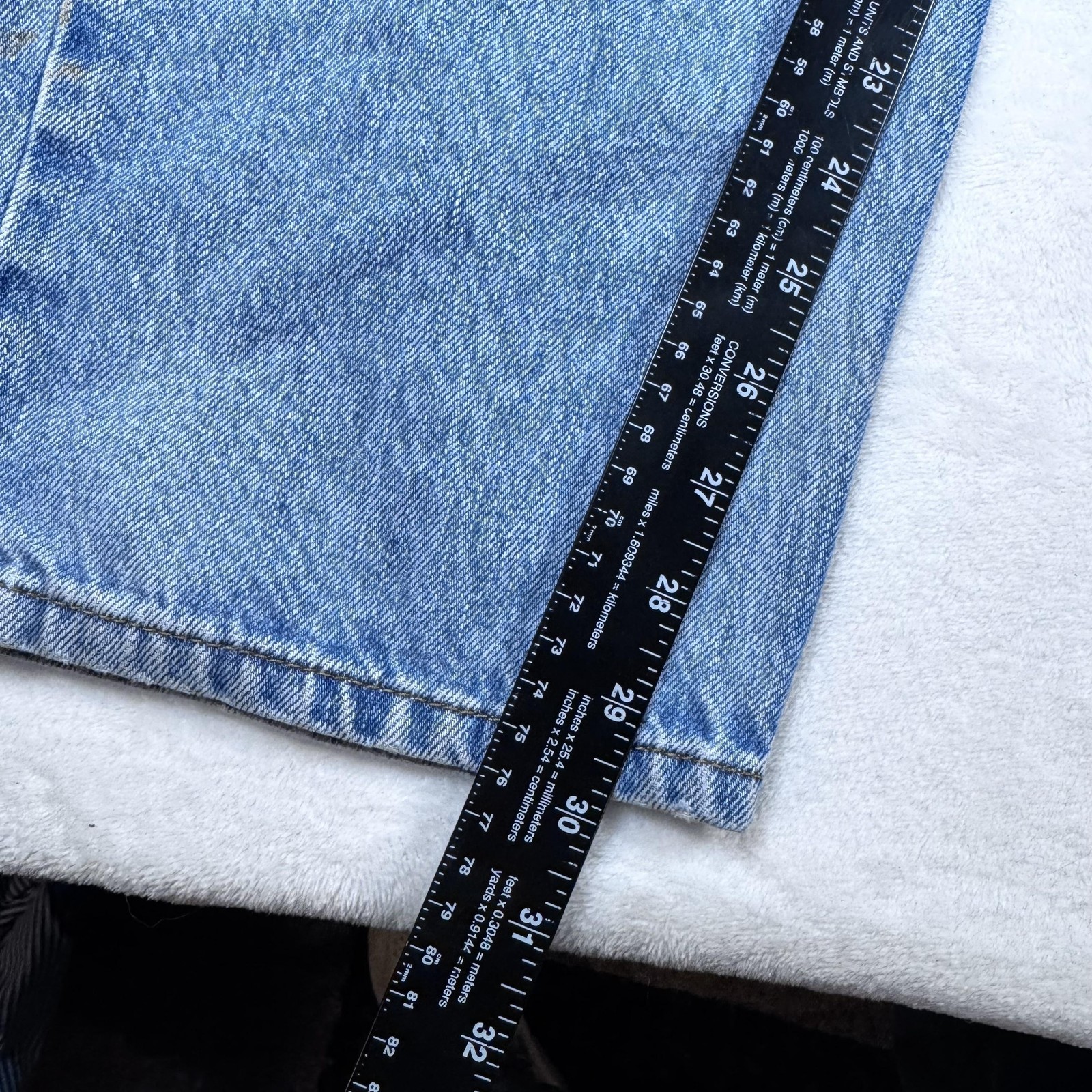 Levis 550 Jeans Mens 33x32 Blue Light Wash Relaxed Fit Tapered Leg Denim Pants thumbnail 7