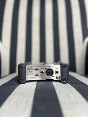 Behringer DI100 Ultra-DI Box