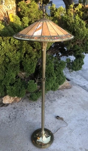 VINTAGE TIFFANY STYLE STAINED GLASS FLOOR LAMP ~ MISSION ARTS CRAFTS HANDEL LOOK