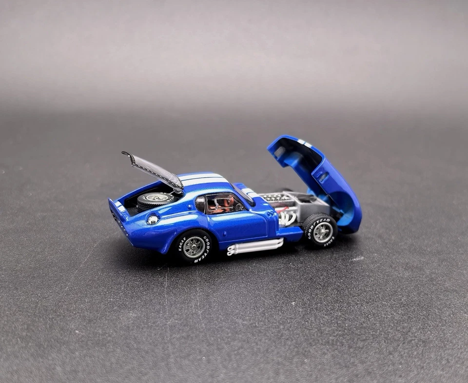 Fine Works 1/64 Shelby Daytona Juguetes Diecast Modelo de Coche Capucha Abierta/Tronco Regalo Azul Foto 4 de 4